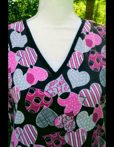 B Scrubs Tops - BOGO! B SCRUBS 3 pocket v-neck scrub top